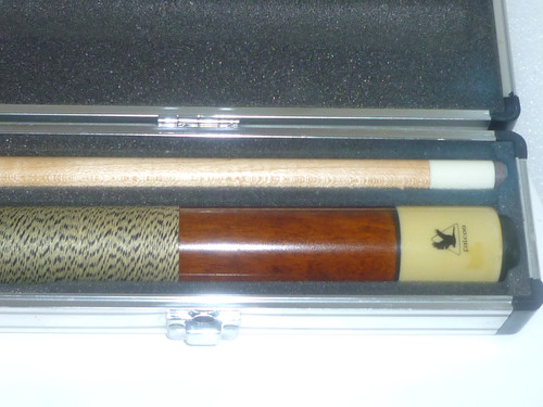Rare falcon custom billard cue - rare,